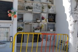 Detenido un santero cubano por el robo de cinco cráneos en un cementerio de Benalmádena,  España